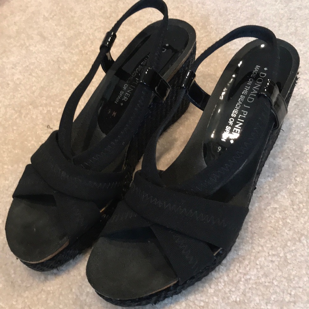 Donald Pliner Sandals